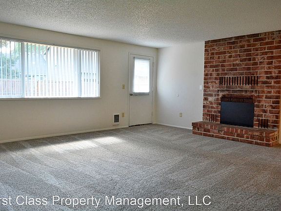3rd image of 280 NE 34th Pl