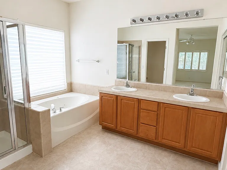 3628 Los Altos Ct — Photo 11