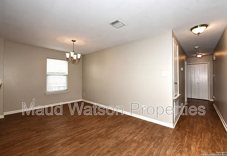 10727 N Shaenridge — Photo 15