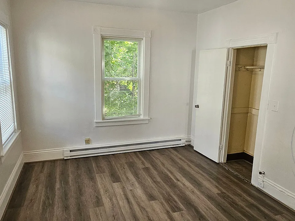 104 Rodney St #2