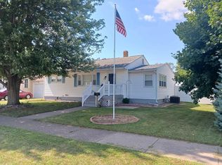 715 N Michigan St, Prairie Du Chien, WI 53821