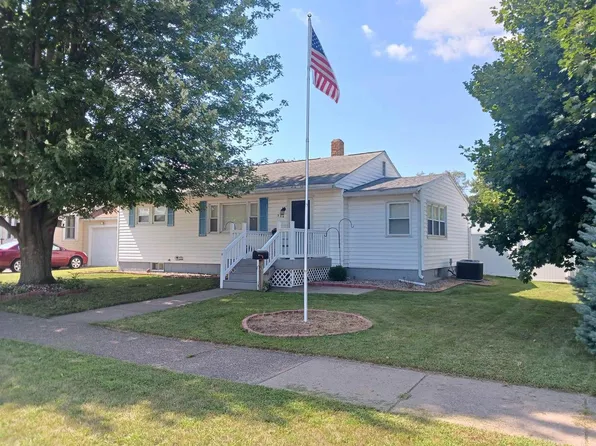 715 North Michigan Street, Prairie Du Chien, WI 53821