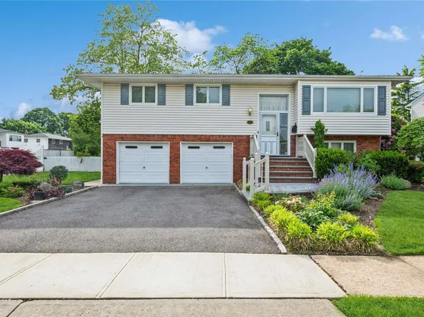 29 Silber Avenue, Bethpage, NY 11714