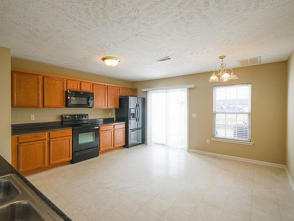 5th image of 322 Stewarts Landing Cir #322
