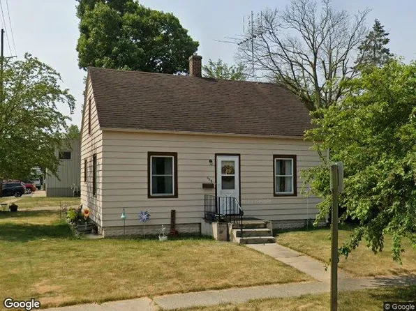 600 Wenzel Ave, Sturgis, MI 49091