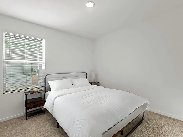1527 Tiptop Mdw — Photo 16