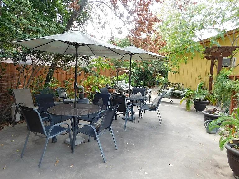 414 Kings Ct #C — Photo 7