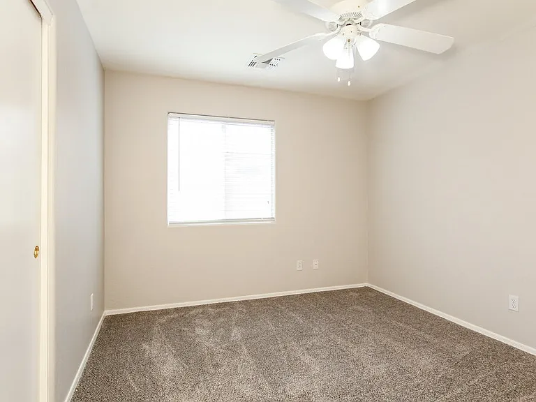 15066 W Buchanan St — Photo 13