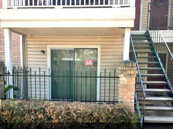 2750 Holly Hall St APT 713, Houston, TX 77054