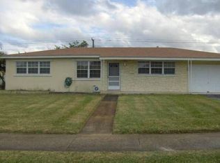 736 W Jasmine Dr, Lake Park, FL 33403