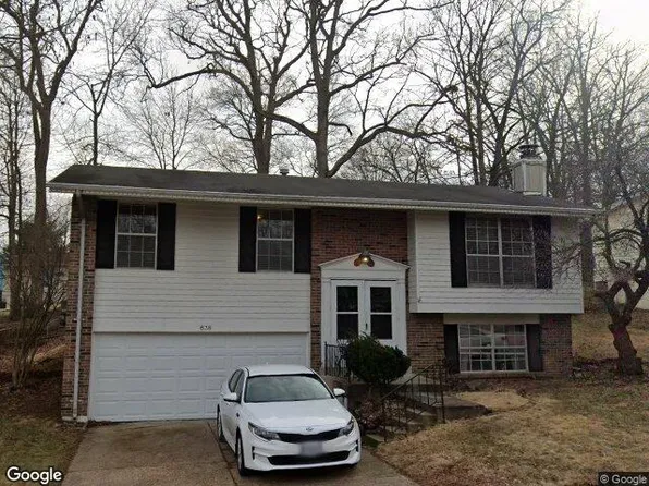 638 Running Creek Dr, Ballwin, MO 63021