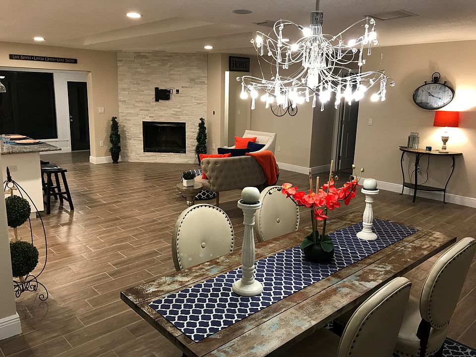 1st image of 229 W Berkshire Cir