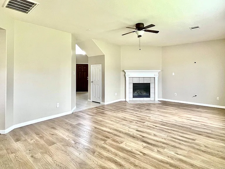 2522 Oakthorn Ct — Photo 5