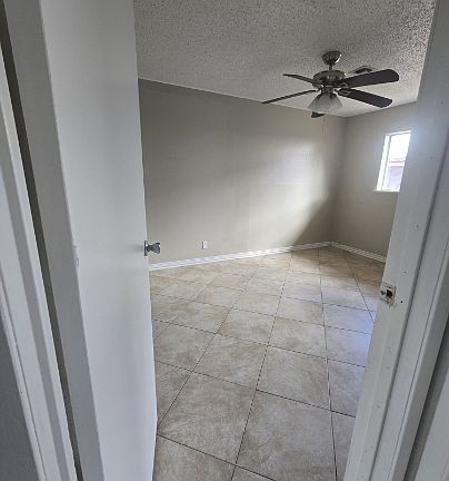 3rd image of 1400 N Saint Marys St #93