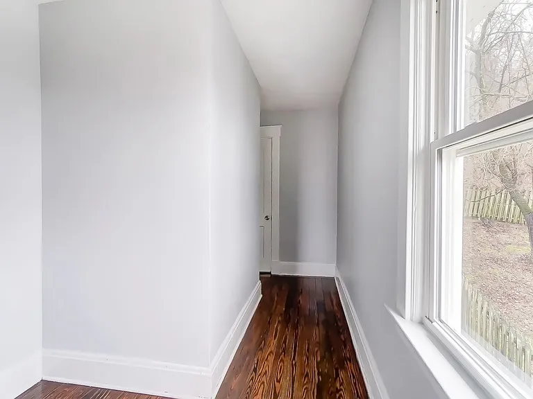 2307 Center St — Photo 26