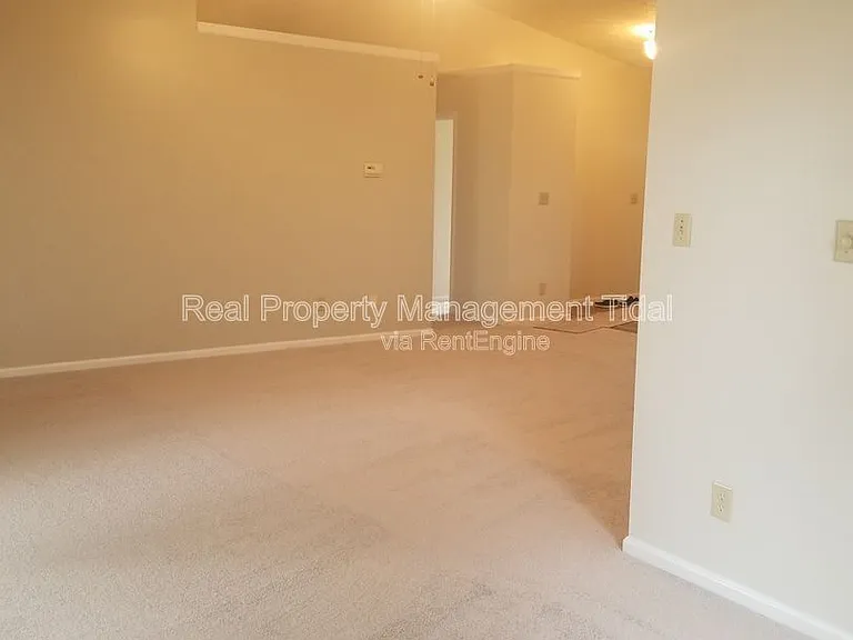 467 Springmont Ct — Photo 6