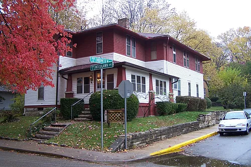 421 S Woodlawn Ave Photo 1