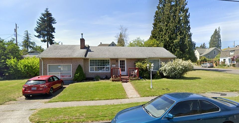 1st image of 902 S Puget Sound Ave
