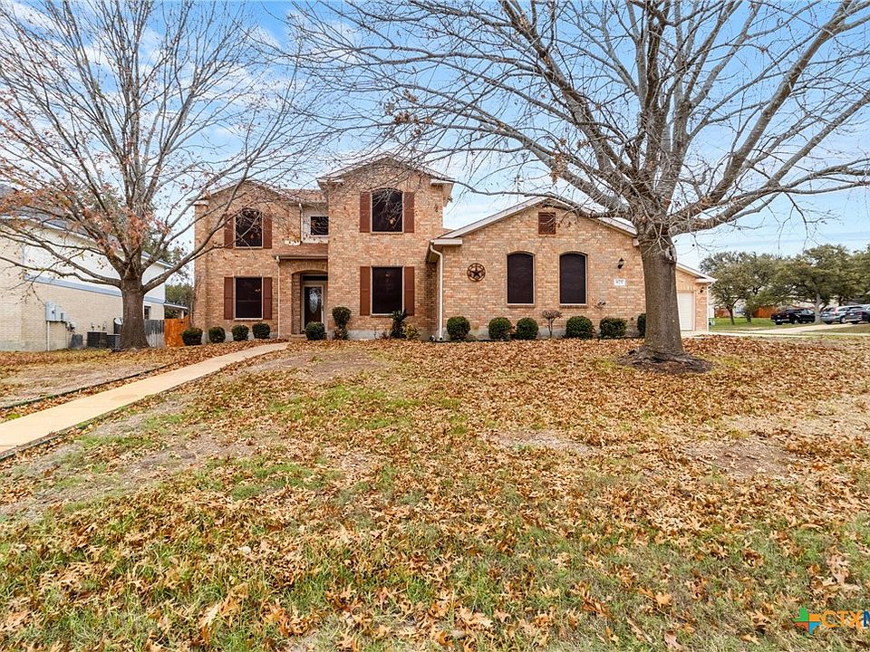 1st image of 875 Rolling Hills Dr