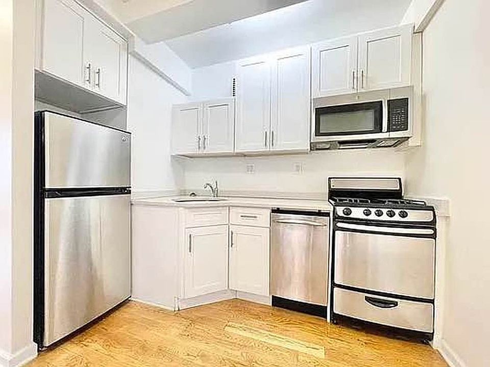 2nd image of 930 Grand Concourse APT 2G