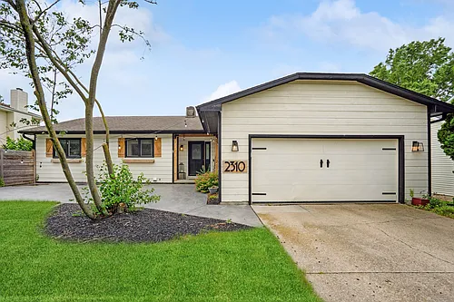 2310 Yorkshire Dr Photo 1