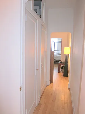 Rented by Chartwell Manhattan Realty | media 9
