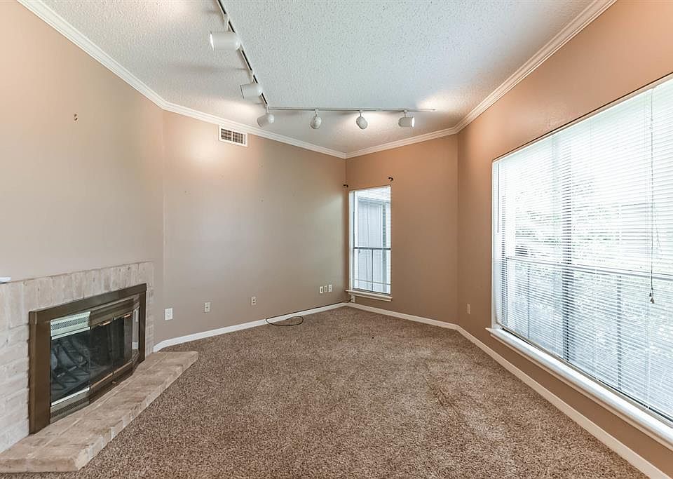 1st image of 3702 Woodchase Dr