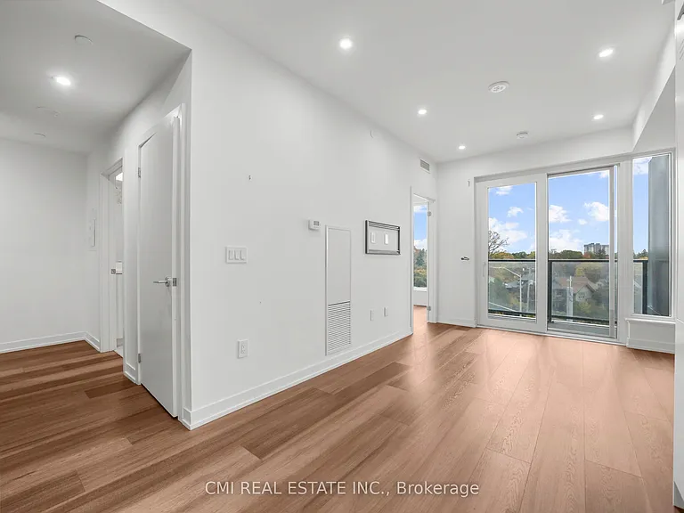 5 Wellington St S #411 — Photo 7