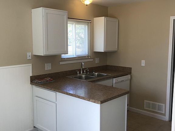 2nd image of 23757 Reynolds Ave