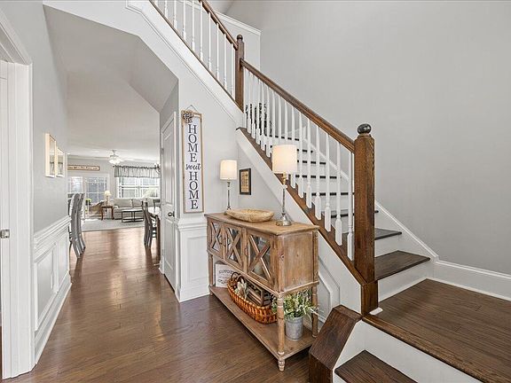 4th image of 216 Mayfield Dr