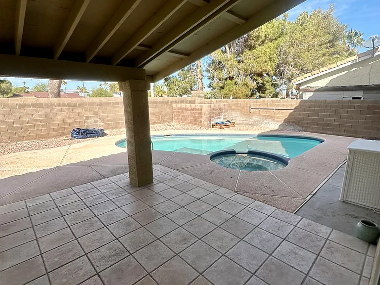 #GuardianRealty 275 Adorno Dr Green Valley Home Rental Pool covered patio and pool_03012025