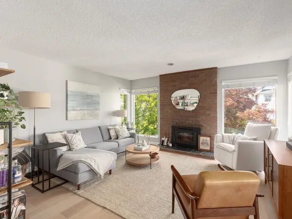 1260 W 10th Ave #206, Vancouver, BC V6H 1J3