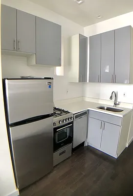 Rented by Kahen Properties | media 17