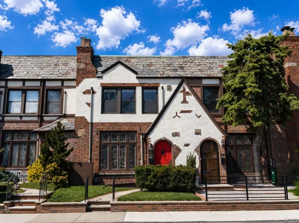 9215 68th Avenue, Forest Hills, NY 11375