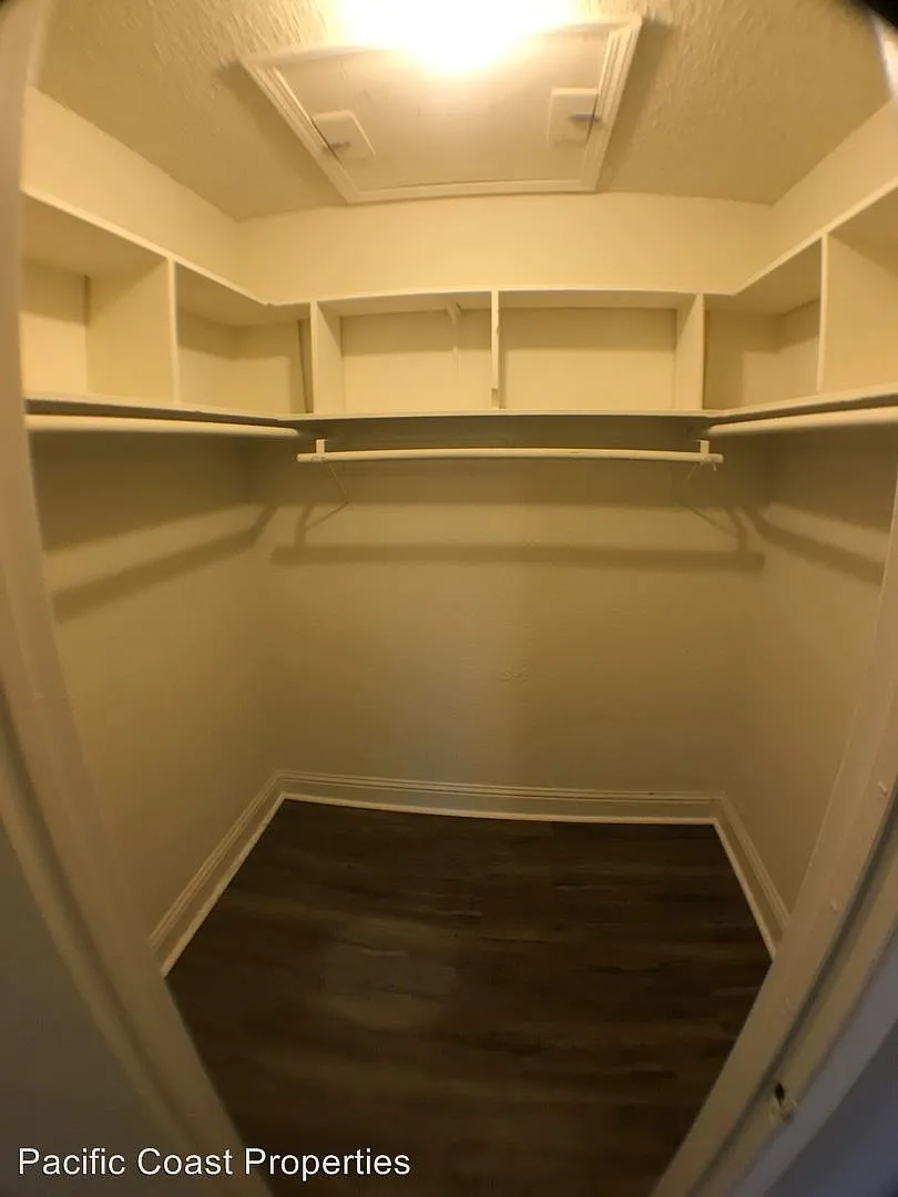 5034 Manzanita Ave APT 1 photo 1