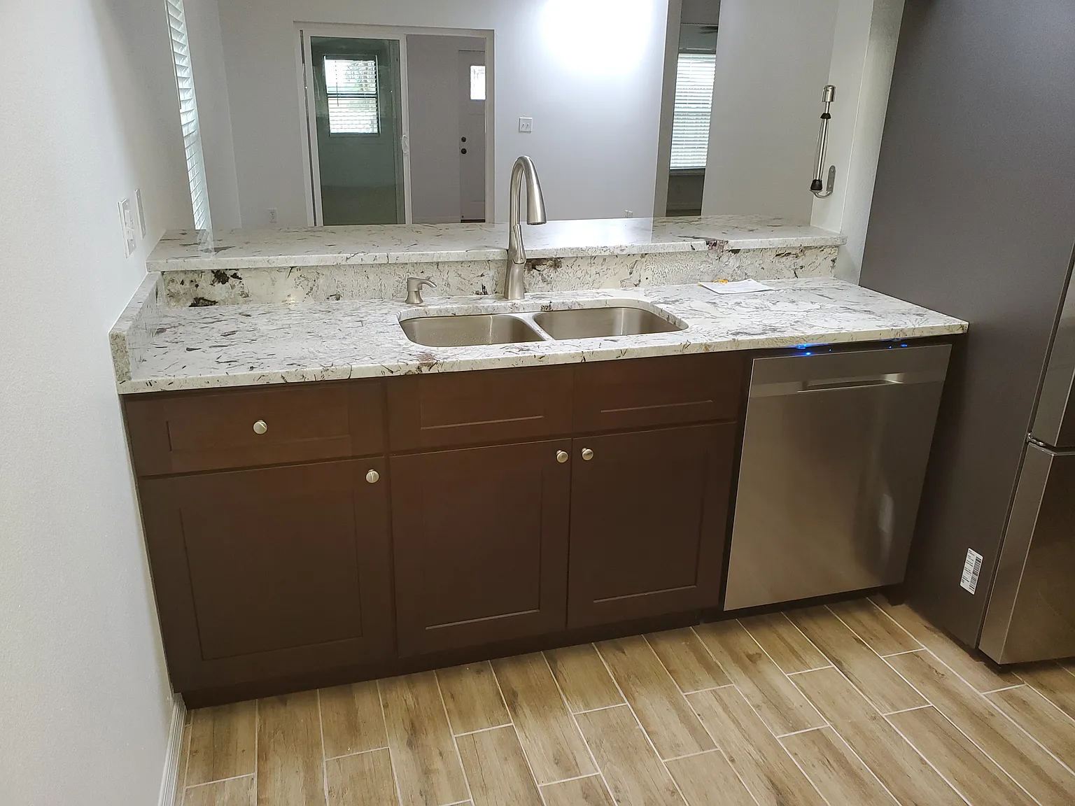 3723 Cheltenham Dr — Photo 2