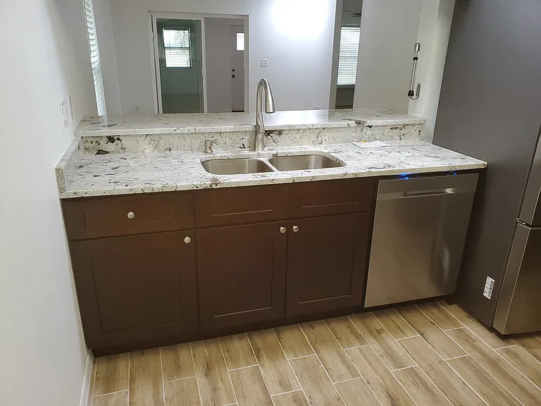 3723 Cheltenham Dr — Photo 2