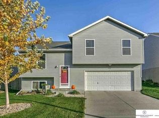 19616 Laci St, Omaha, NE 68135