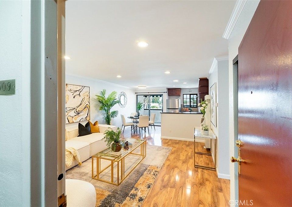 1st image of 18530 Hatteras St Unit 309