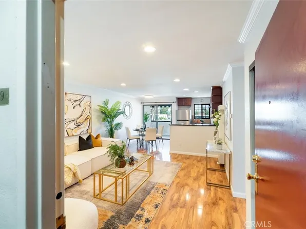 18530 Hatteras St Unit 309, Tarzana, CA 91356