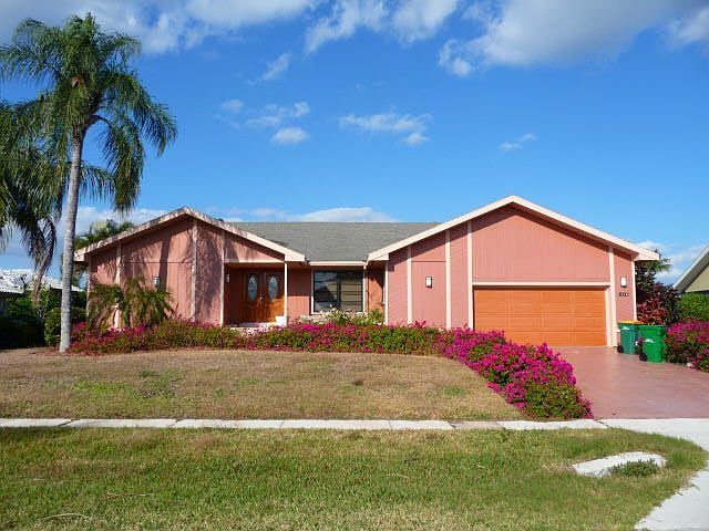 1st image of 345 Grapewood Ct