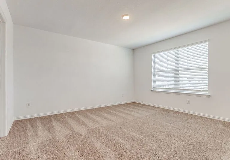 1501 Ross Ave — Photo 9