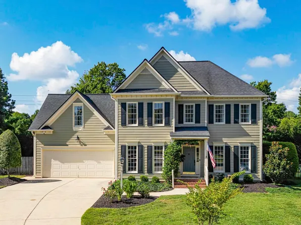 105 Silk Leaf Ct, Cary, NC 27518
