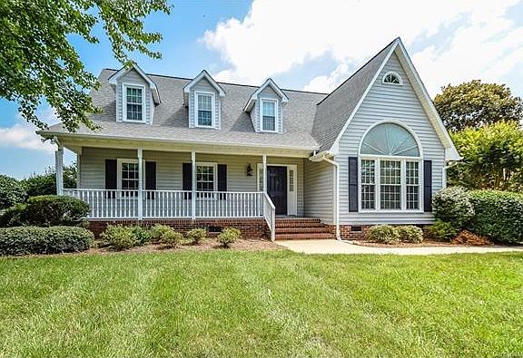 2nd image of 157 Turnberry Ln