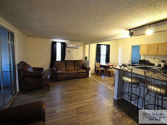 3rd image of 203 Beach Dr