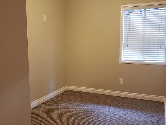 4th image of 4265 Maryland St