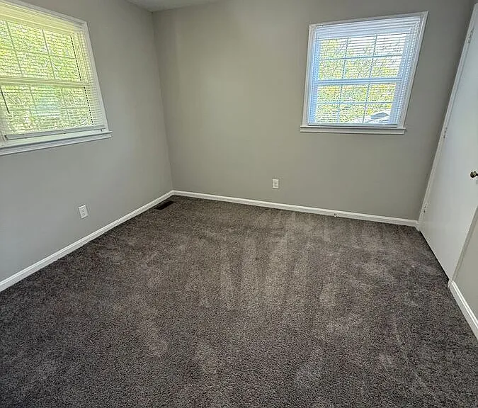 246 Medlock Rd — Photo 2