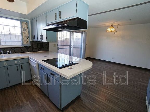 4th image of 9027 E Nassau Ave