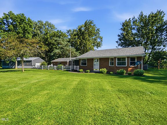 3rd image of 8212 Eagleville Rd