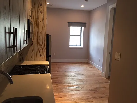 Rented by P Management | media 55